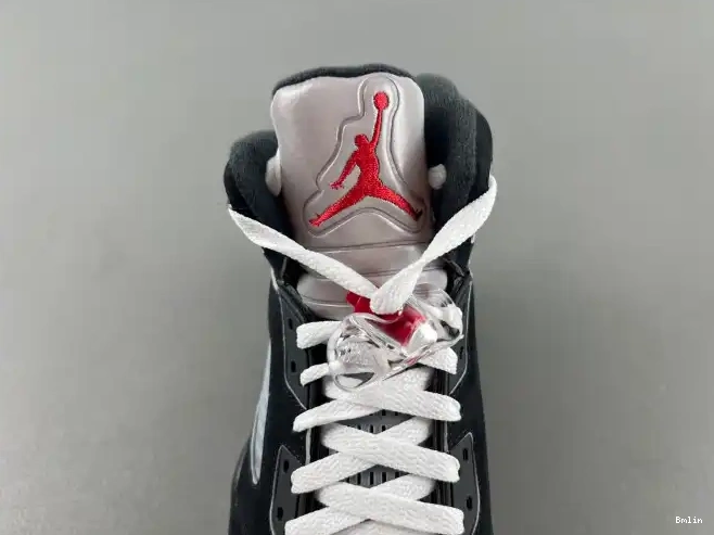Boostmaster lin Metallic HF3975-001 Jordan Black Reimagined Air 5 0609